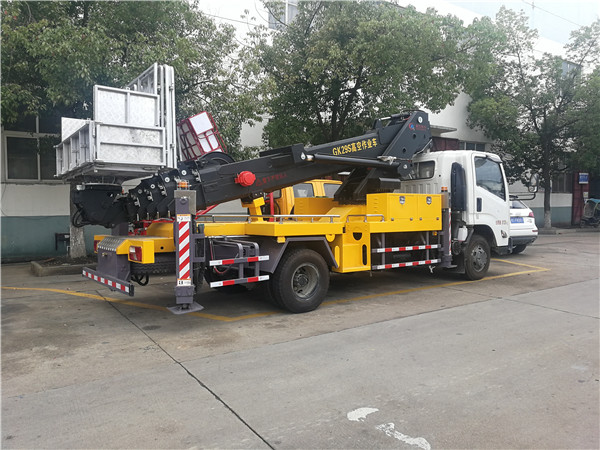 江鈴進口28米伸縮臂高空作業車