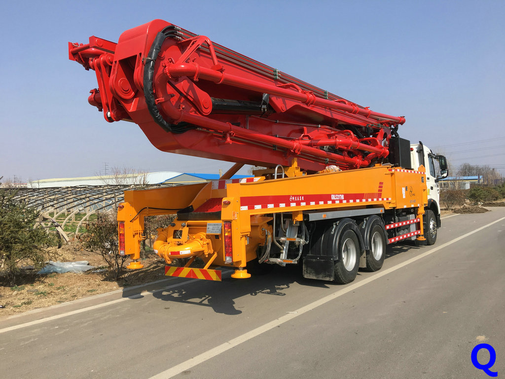 小型混凝土泵車，科尼樂天泵