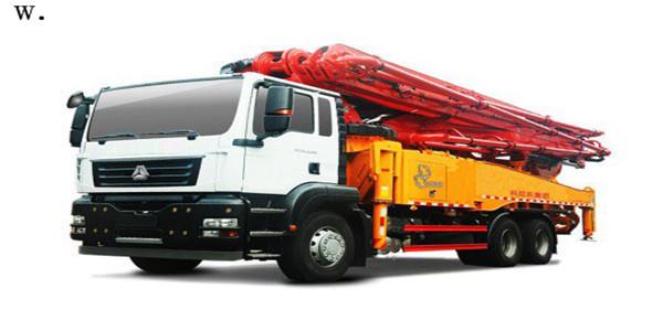 關于小型混泥土泵車泵送量調節的那些事，你值得了解