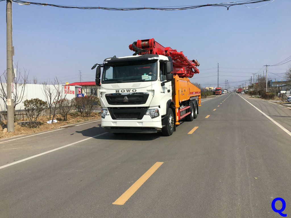 小型混凝土泵車，混凝土泵車，天泵，小型泵車