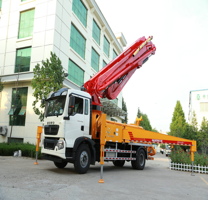 小型混凝土泵車，天泵，小型泵車，混凝土泵車